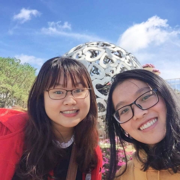 Meet your Posher, Nhi - Picture 1 of 1